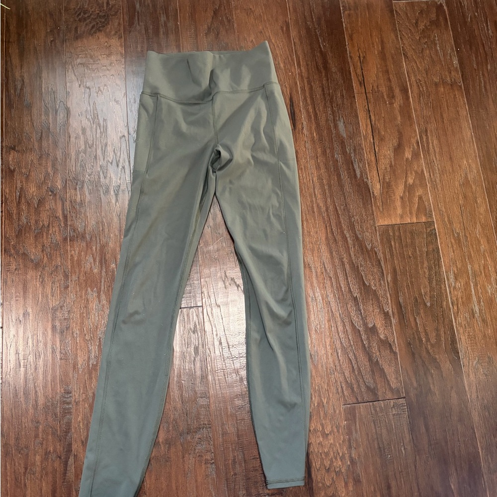 Vuori Olive Green Active Leggings
